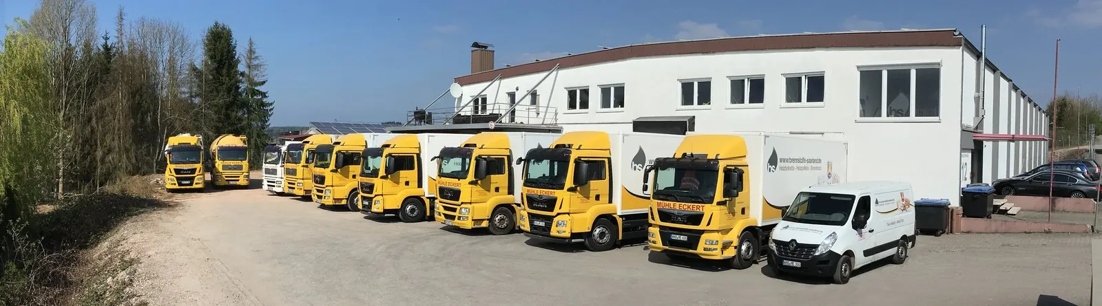 Eigener Fuhrpark von Brennstoffe Saarland – Lieferung von Holzbriketts, Pellets und Brennholz